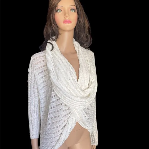Alice &amp; Olivia -ivory Eyelet KnitDraped Neckline Sweater Sz (?)