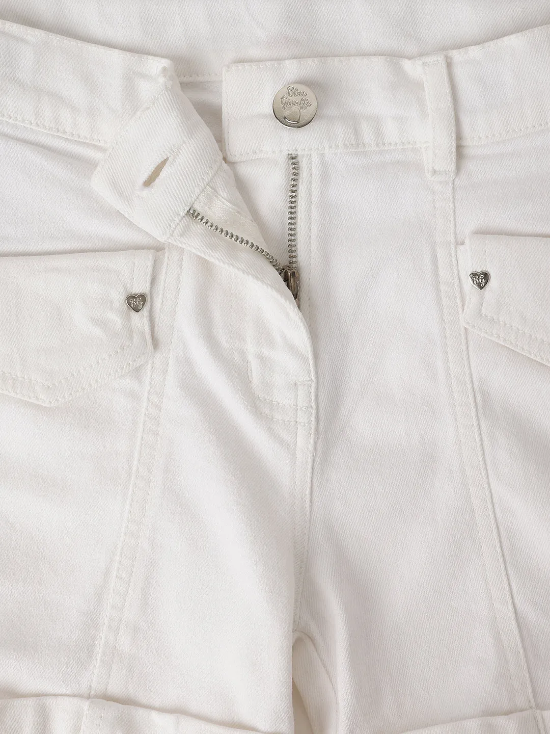 Blue Giraffe Kids White Regular Fit Solid Shorts