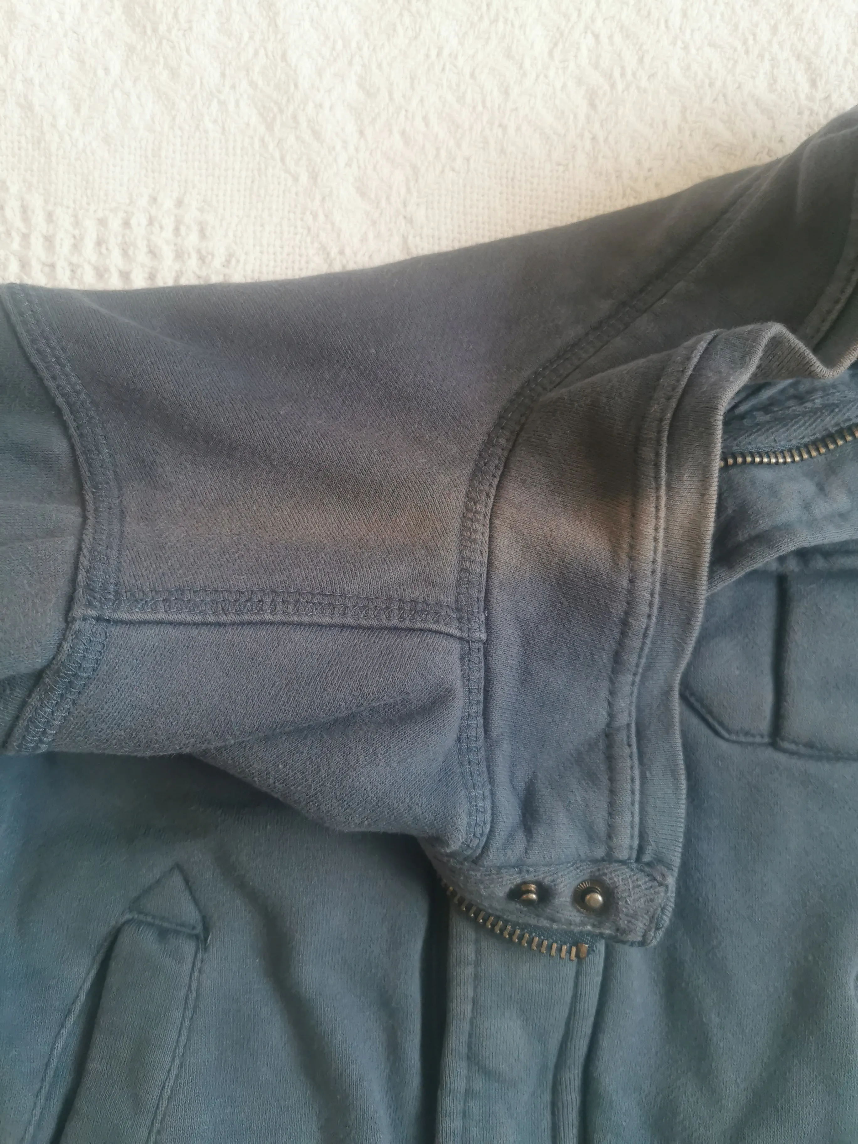 BOY SIZE 3 YEARS - KIDS HEADQUARTERS, Bomber Jacket, Thick / Warm Sweater VGUC B30
