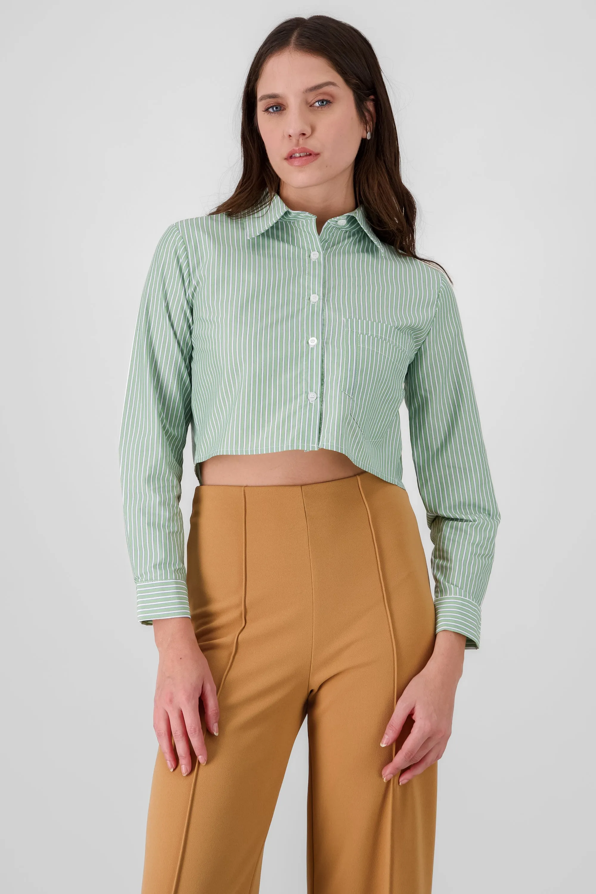 Camisa Crop Doble Bolsillo
