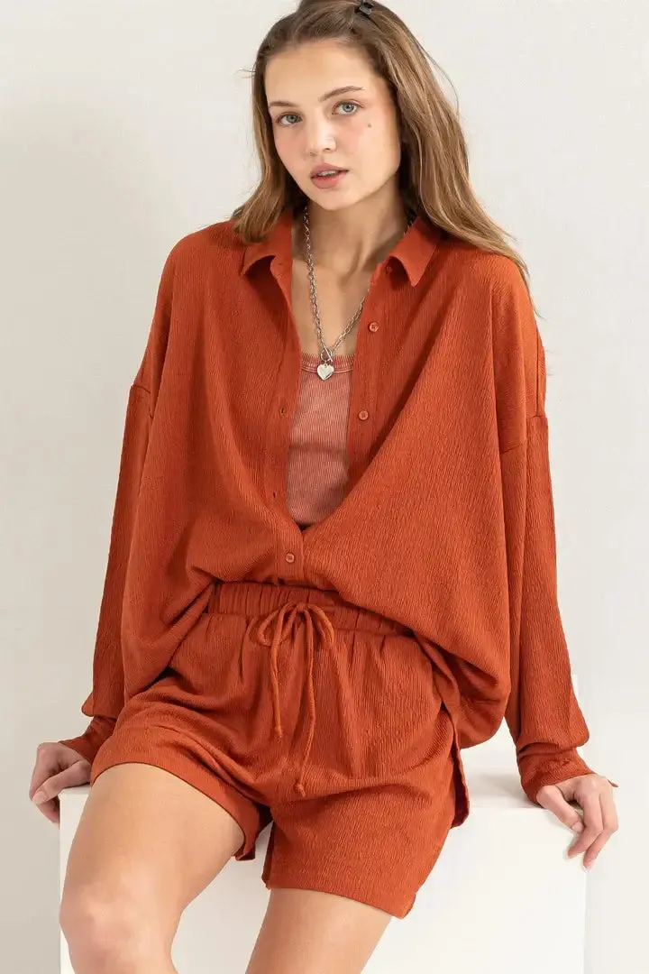 CRINKLE KNIT SHIRT AND SHORTS SET