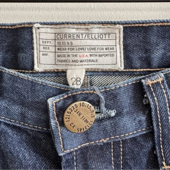 CURRENT/ELLIOTT • Selvedge Uneven Seamed Original Straight Jeans in Cassady • 28