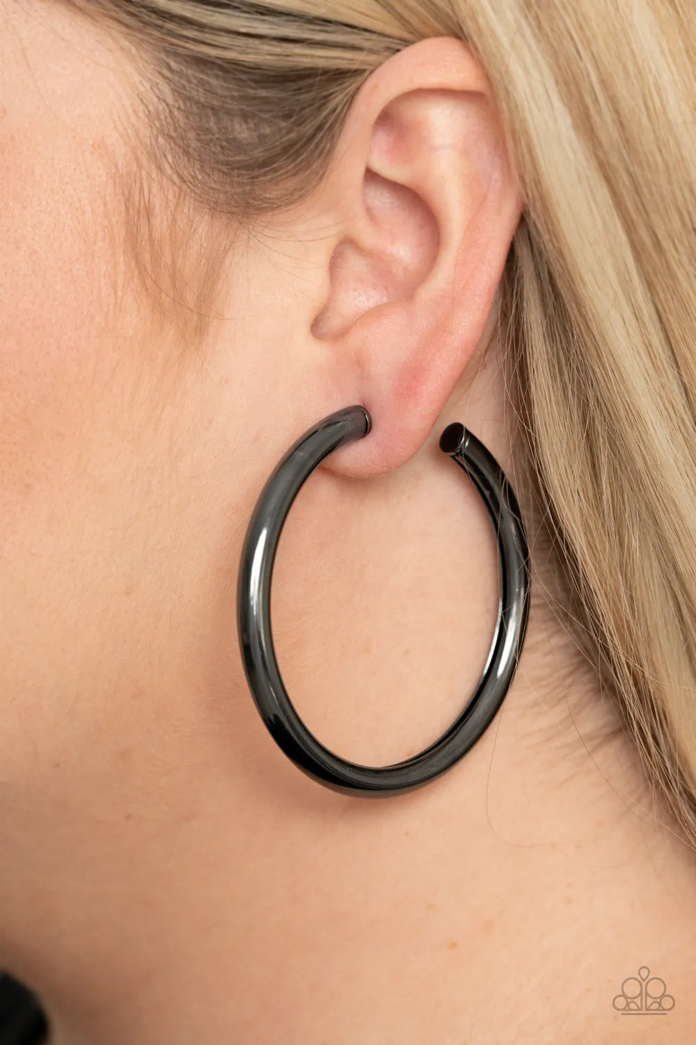 Curve Ball - Paparazzi Accessories