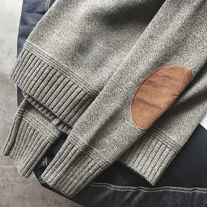 Dennis - warm sweater with round neck
