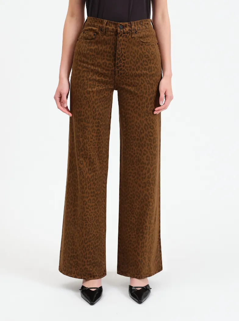 FAR OUT WITH SEAMING JEAN
