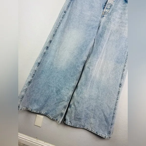 Free People we The Free Women's Light Blue Washed Wide-Leg Jeans size 32