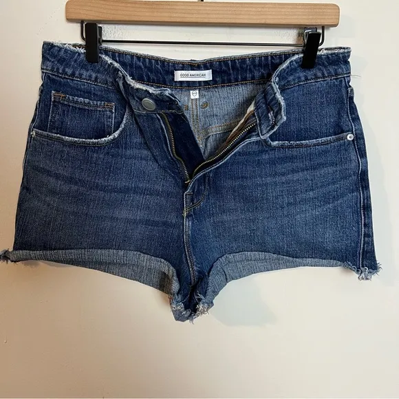 GOOD AMERICAN- Good Vintage Jean Shorts Dark Wash High Rise Distressed Denim