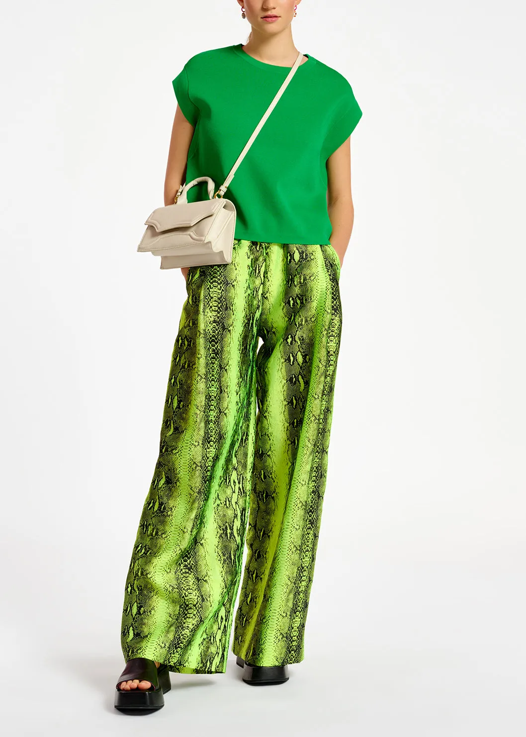 Green sleeveless knitted sweater
