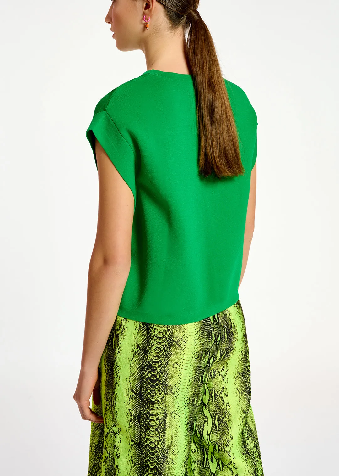 Green sleeveless knitted sweater