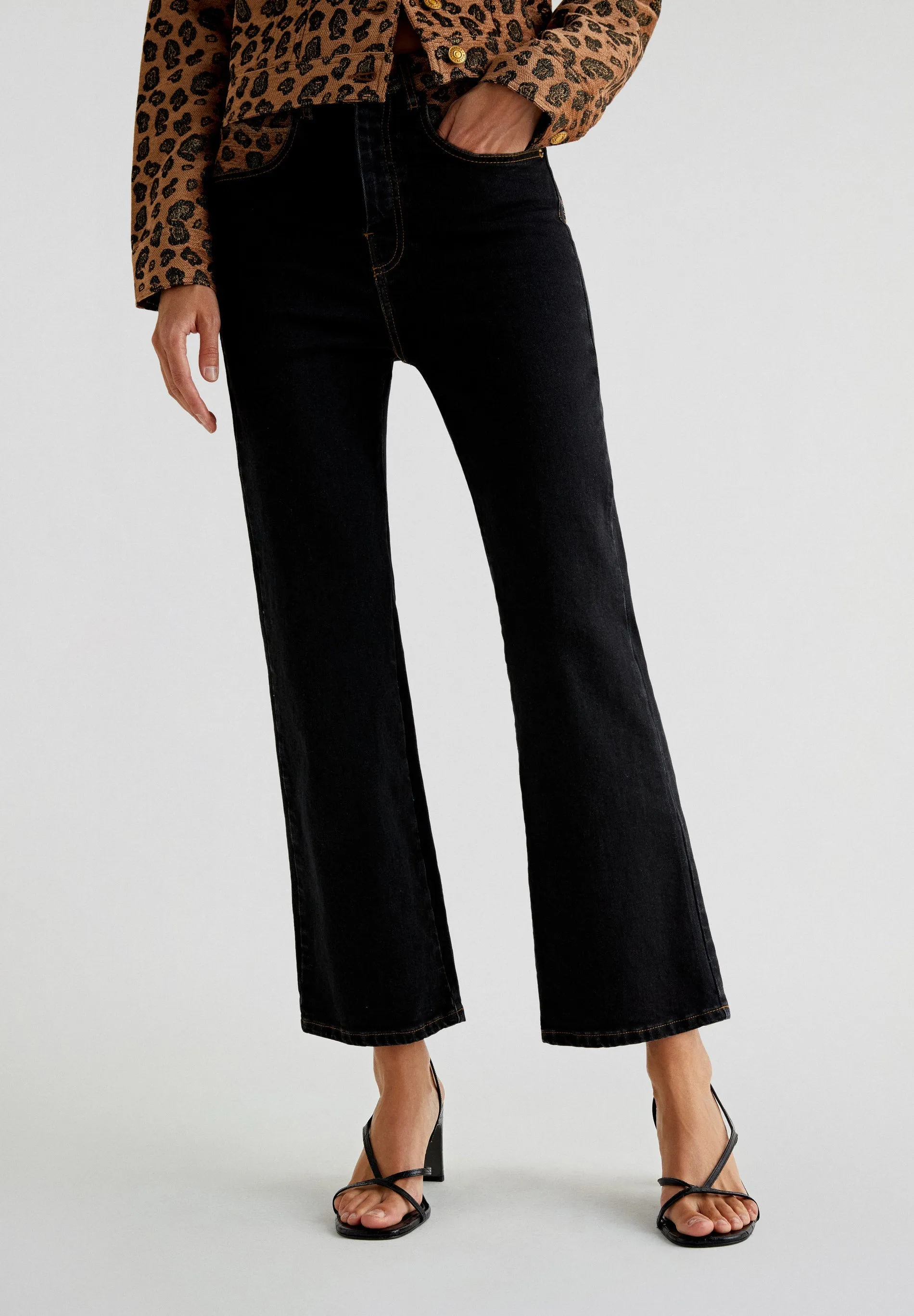 JEANS PORMENOR ESTAMPADO ANIMAL