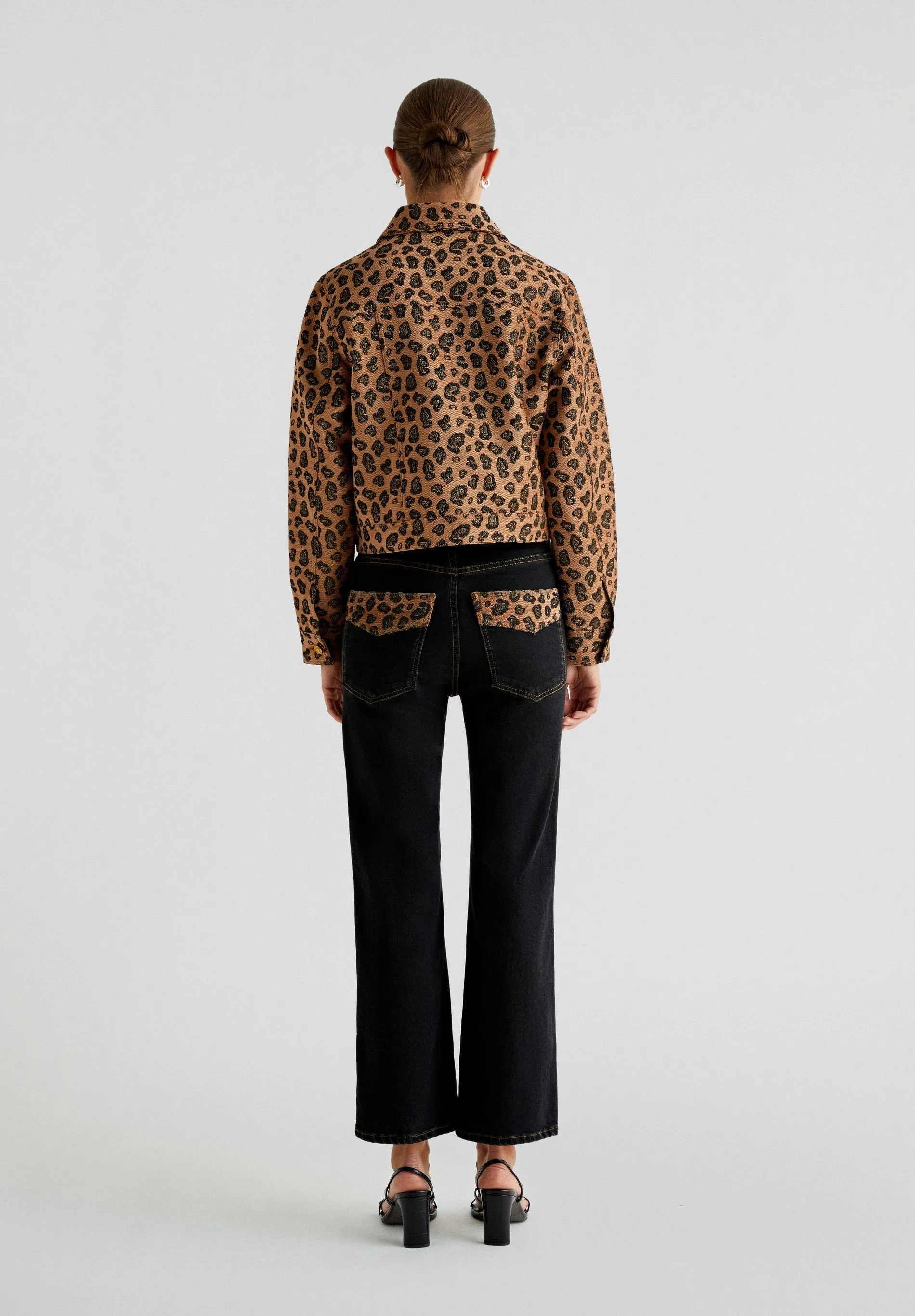JEANS PORMENOR ESTAMPADO ANIMAL