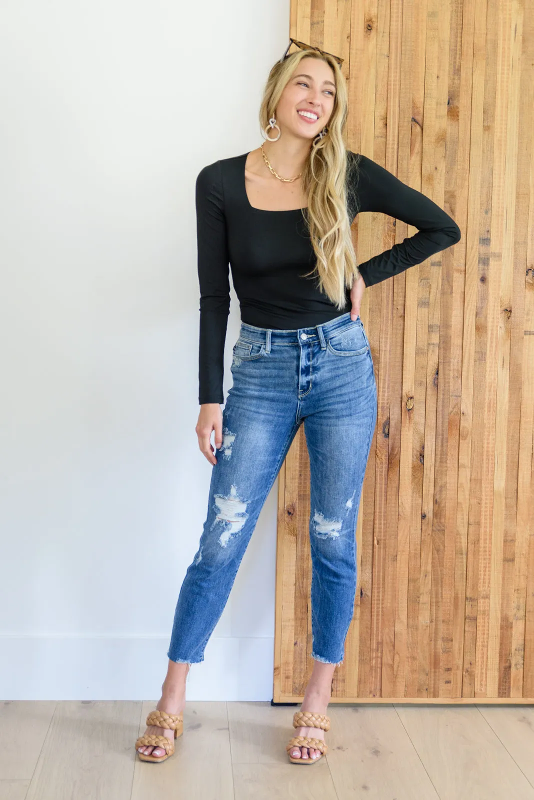 JUDY BLUE Kyla Destroyed Hi Waist Relaxed Fit