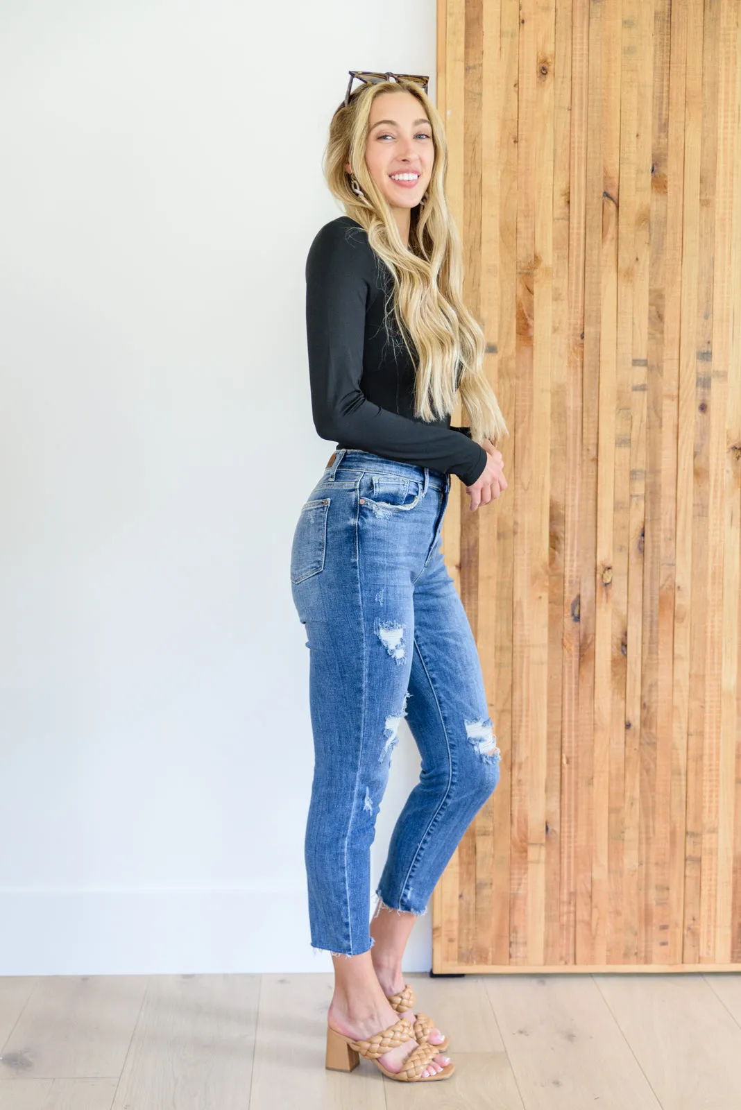 JUDY BLUE Kyla Destroyed Hi Waist Relaxed Fit