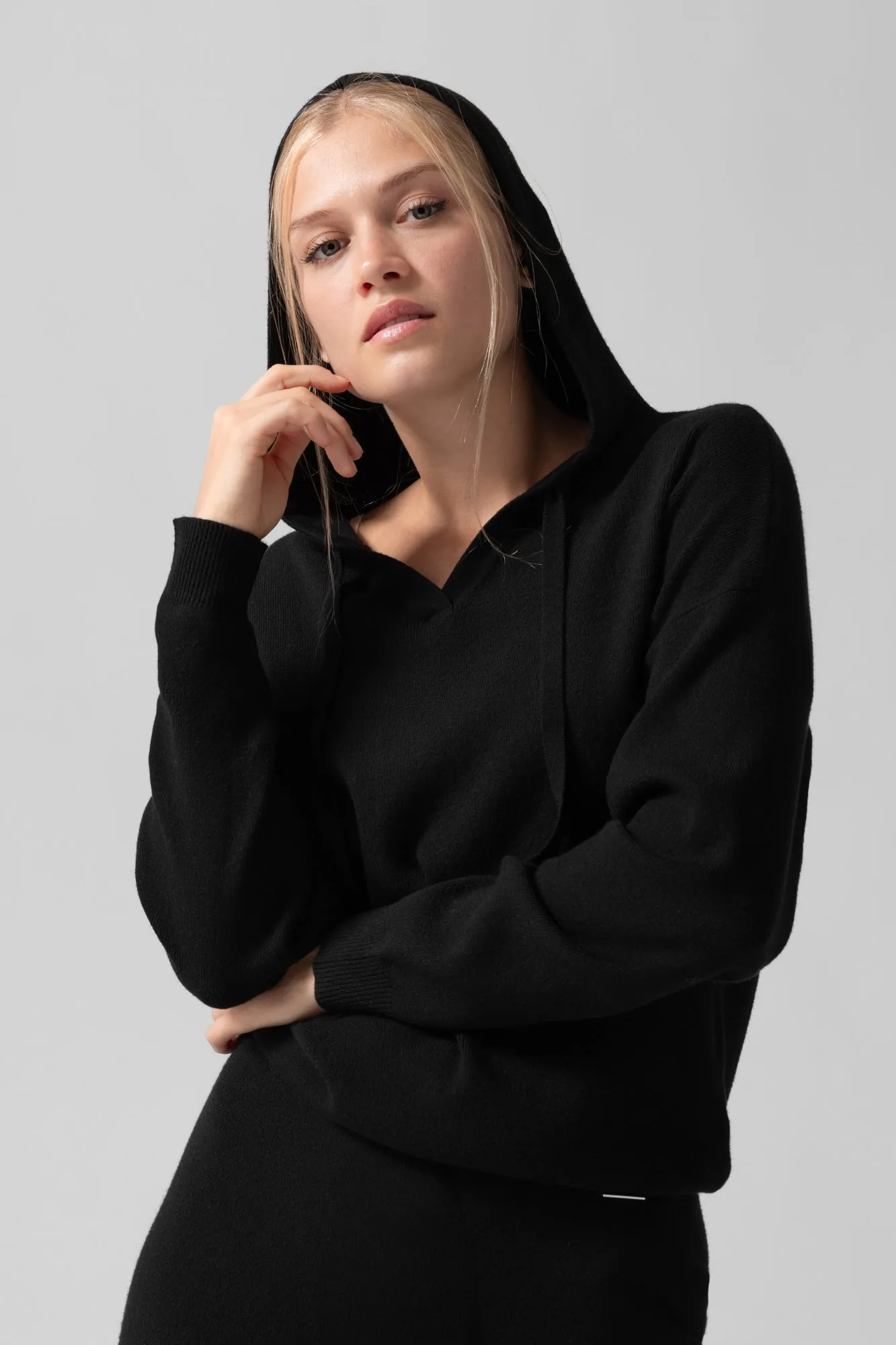 Knitted hoodie Krysten