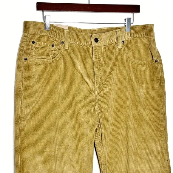 Levis Women Low Pro Jeans Brown Corduroy Mid Rise Straight legs 32x30 NWT $70