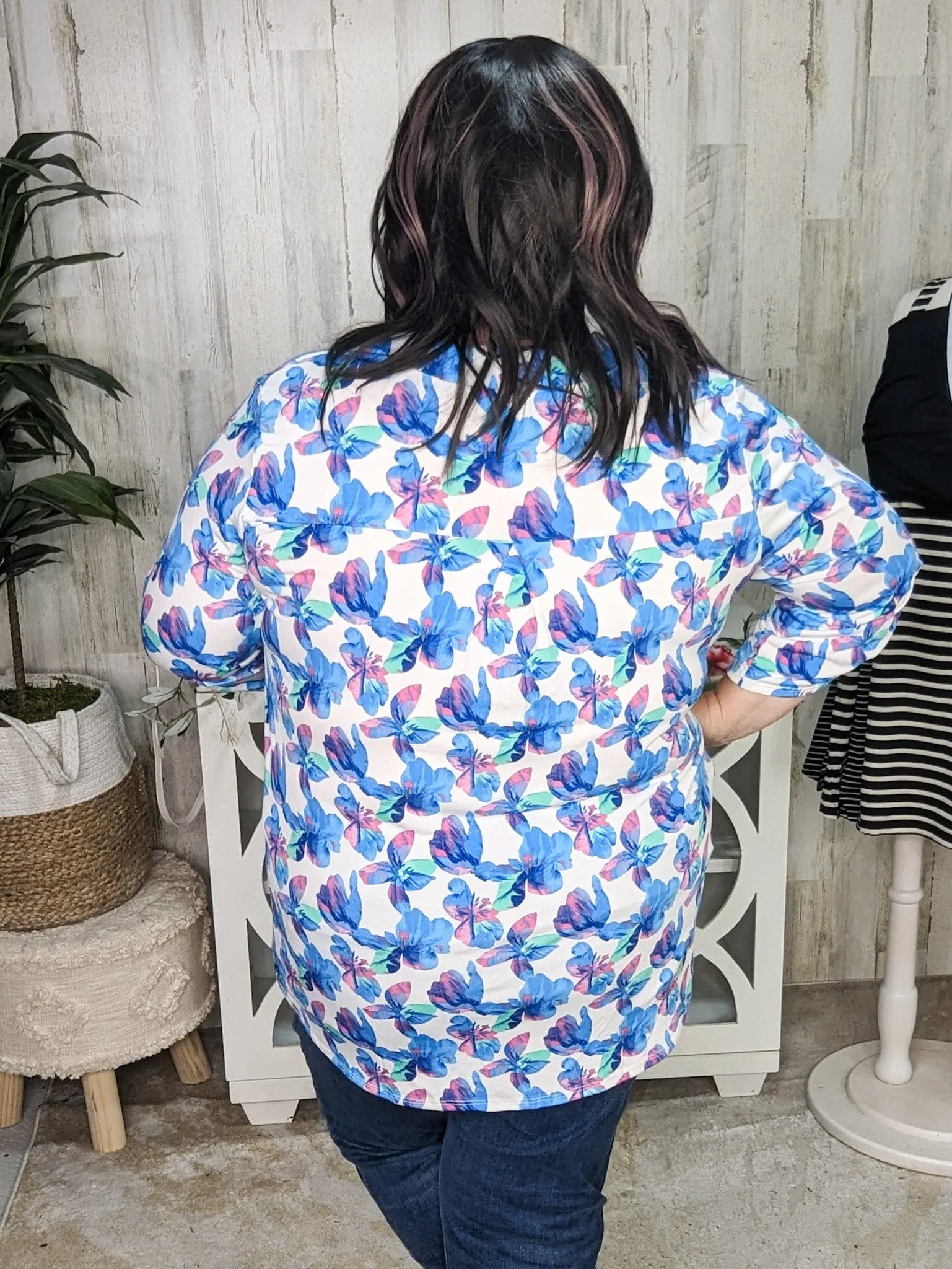 Lottie 3/4 Gabby Neckline Blouse in Ivory Florals (2 colors)