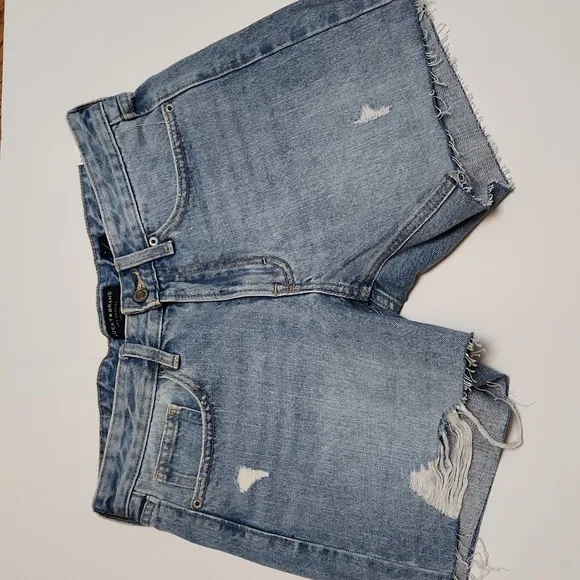 Lucky Brand boyfriend shorts sz 4/27