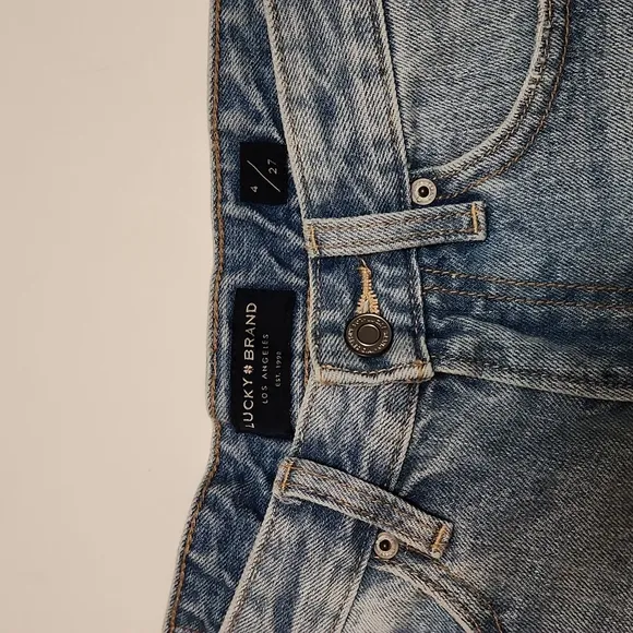 Lucky Brand boyfriend shorts sz 4/27