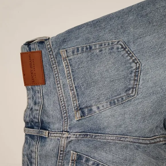 Lucky Brand boyfriend shorts sz 4/27