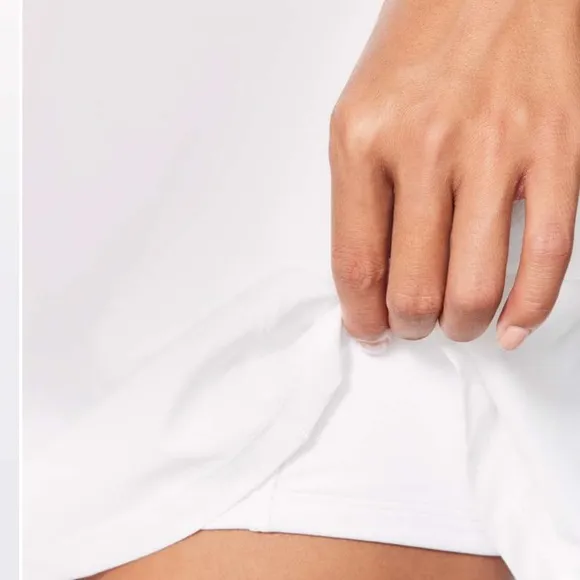 Lululemon Circuit Breaker Skirt Tall 15&quot; White