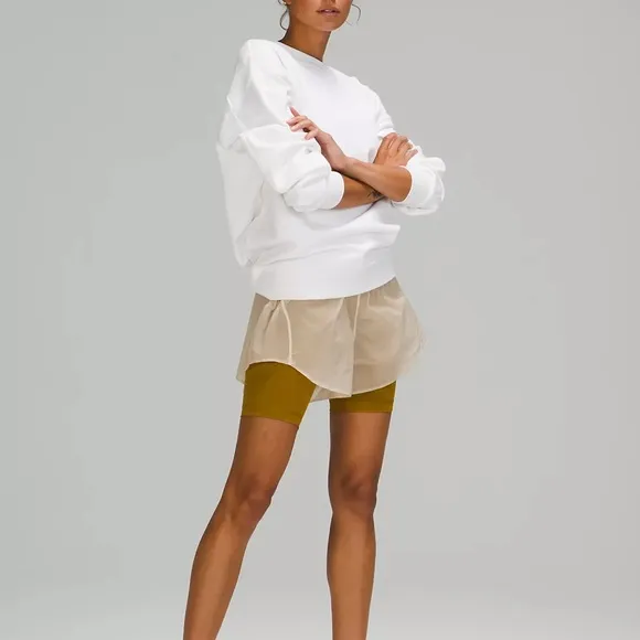 Lululemon NWT Step Out Short Size 8 White Opal