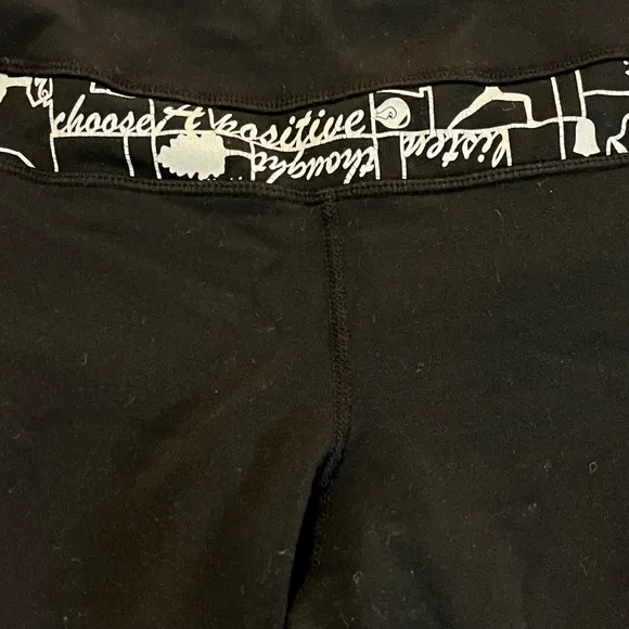 Lululemon Reversible Women’s Vintage Bike Shorts old school black white 8