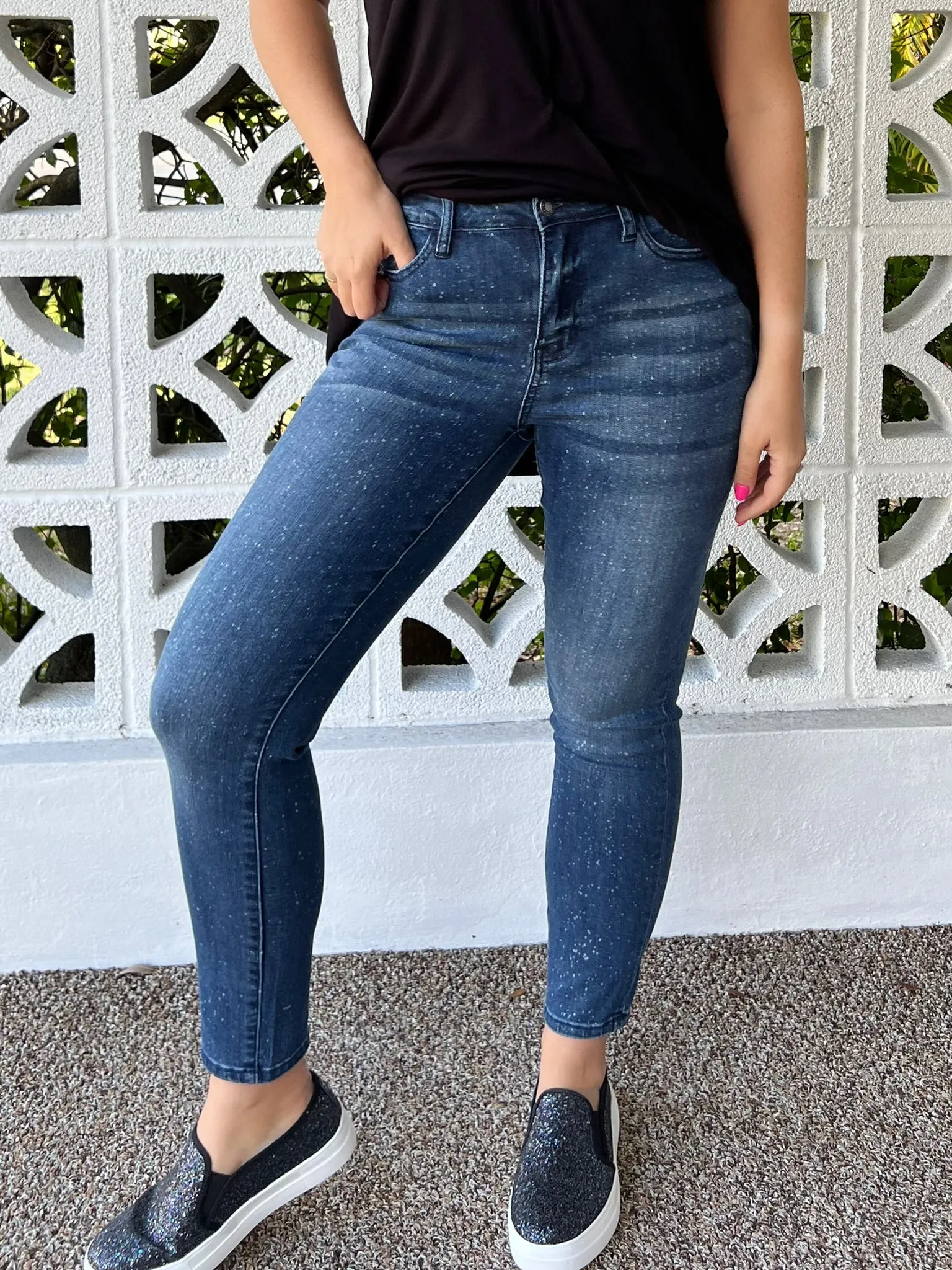 Mid-Rise Relaxed Fit Mineral Wash Jeans by Judy Blue