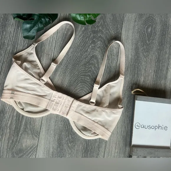 Negative underwear Sieve Demi Bra underwire Unpadded unlined Peach size 32DD