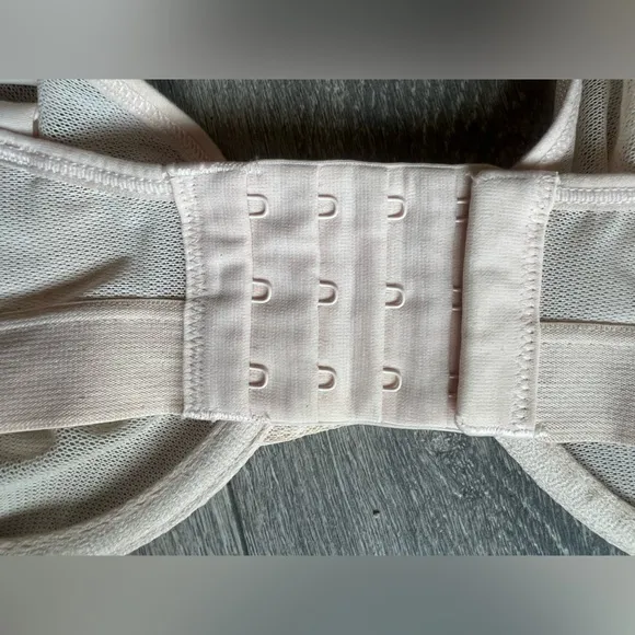 Negative underwear Sieve Demi Bra underwire Unpadded unlined Peach size 32DD