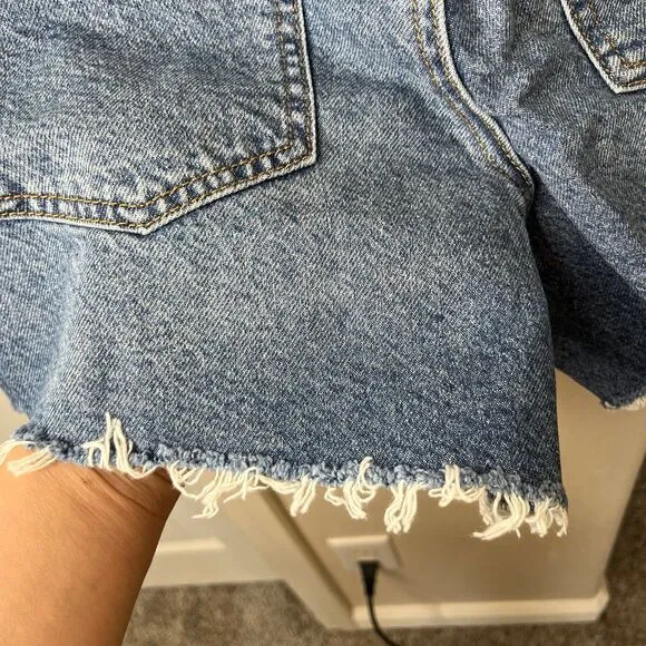 NWT Women’s Unpublished  Jessa-Boyish Denim Jean Short Size 27 #344