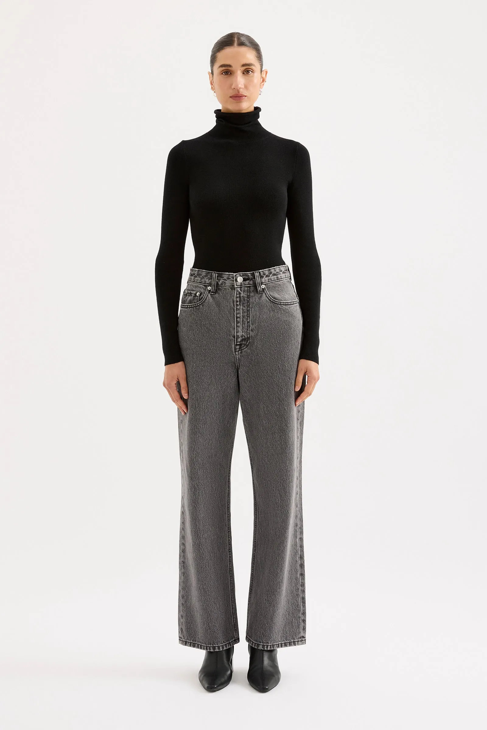 ORGANIC RELAXED LEG JEAN