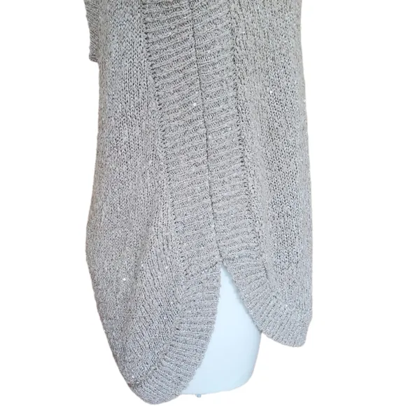 Oversized off shoulders sweater