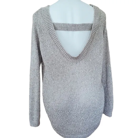 Oversized off shoulders sweater