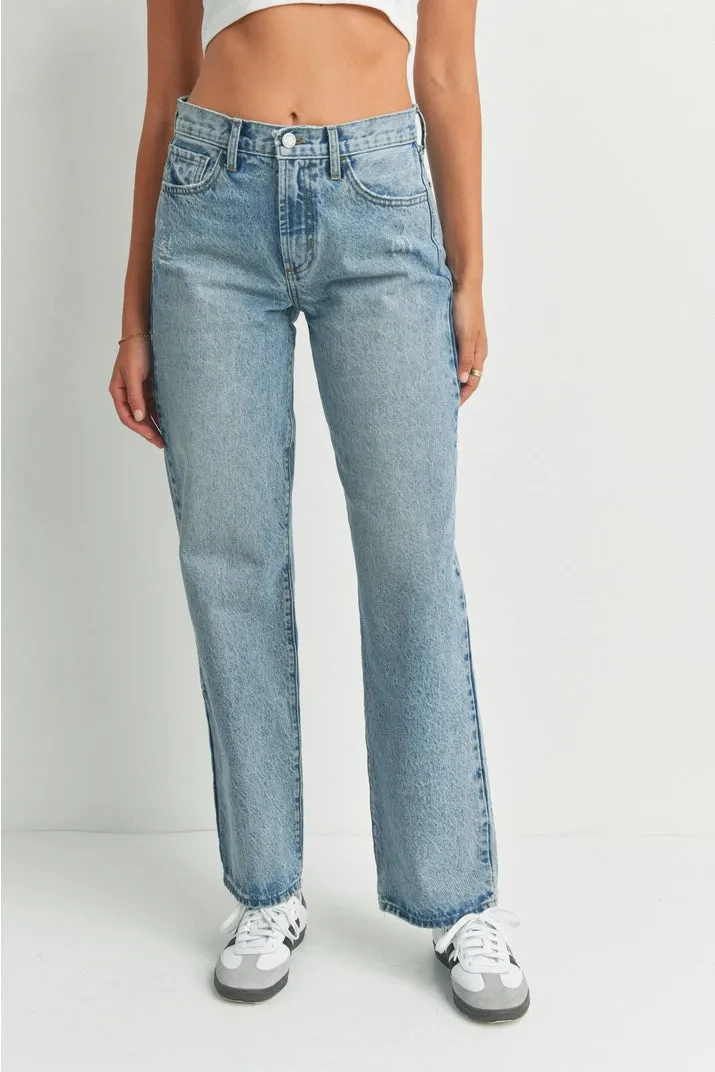 Relaxed Straight