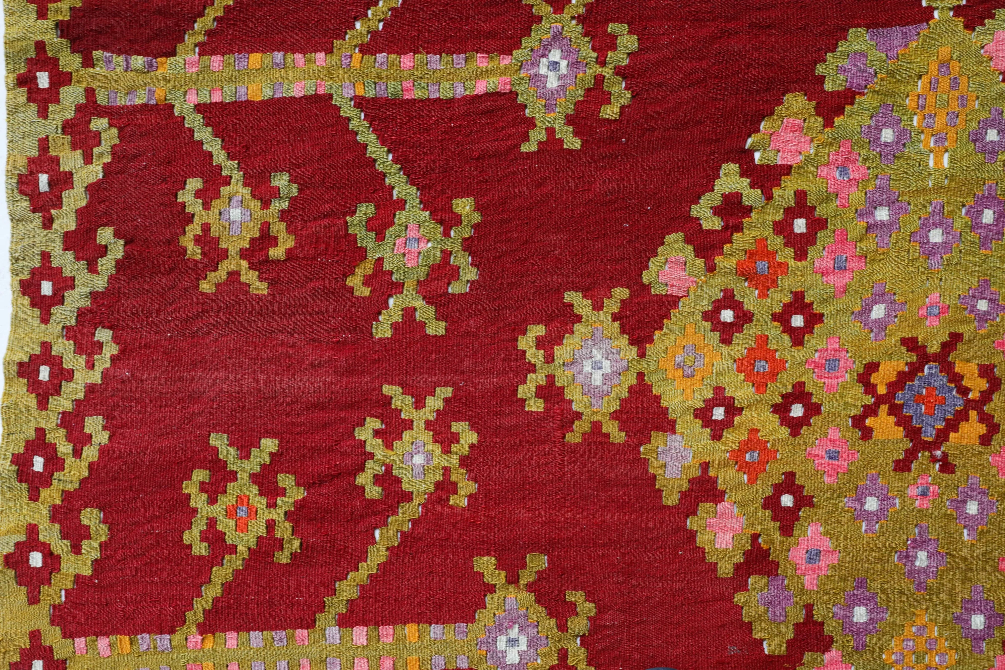Semi-Antique Denizli Can Kilim Rug 5'2"x7'10"