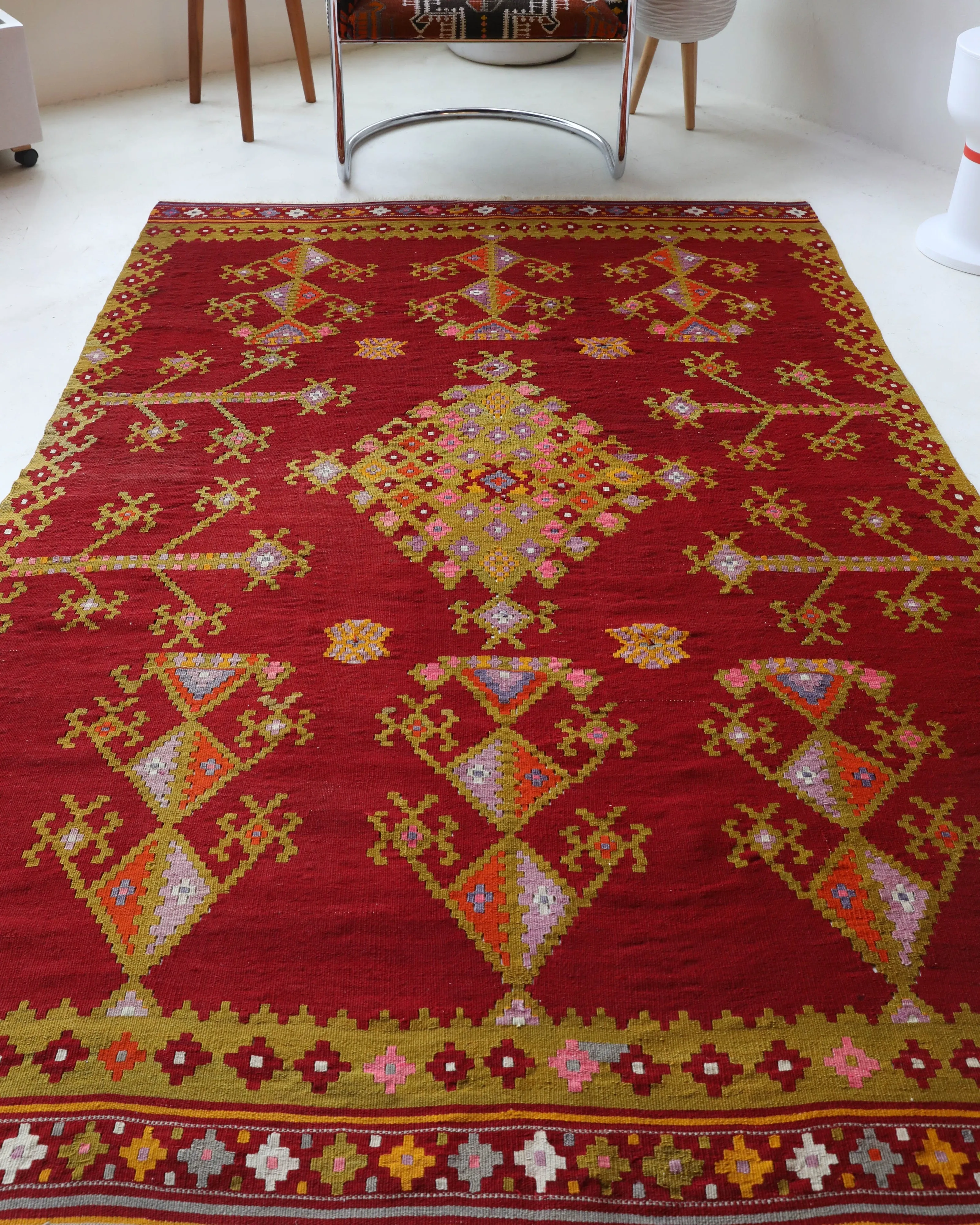 Semi-Antique Denizli Can Kilim Rug 5'2"x7'10"