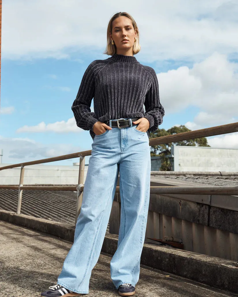 She Savage Sweater - Dark Grey