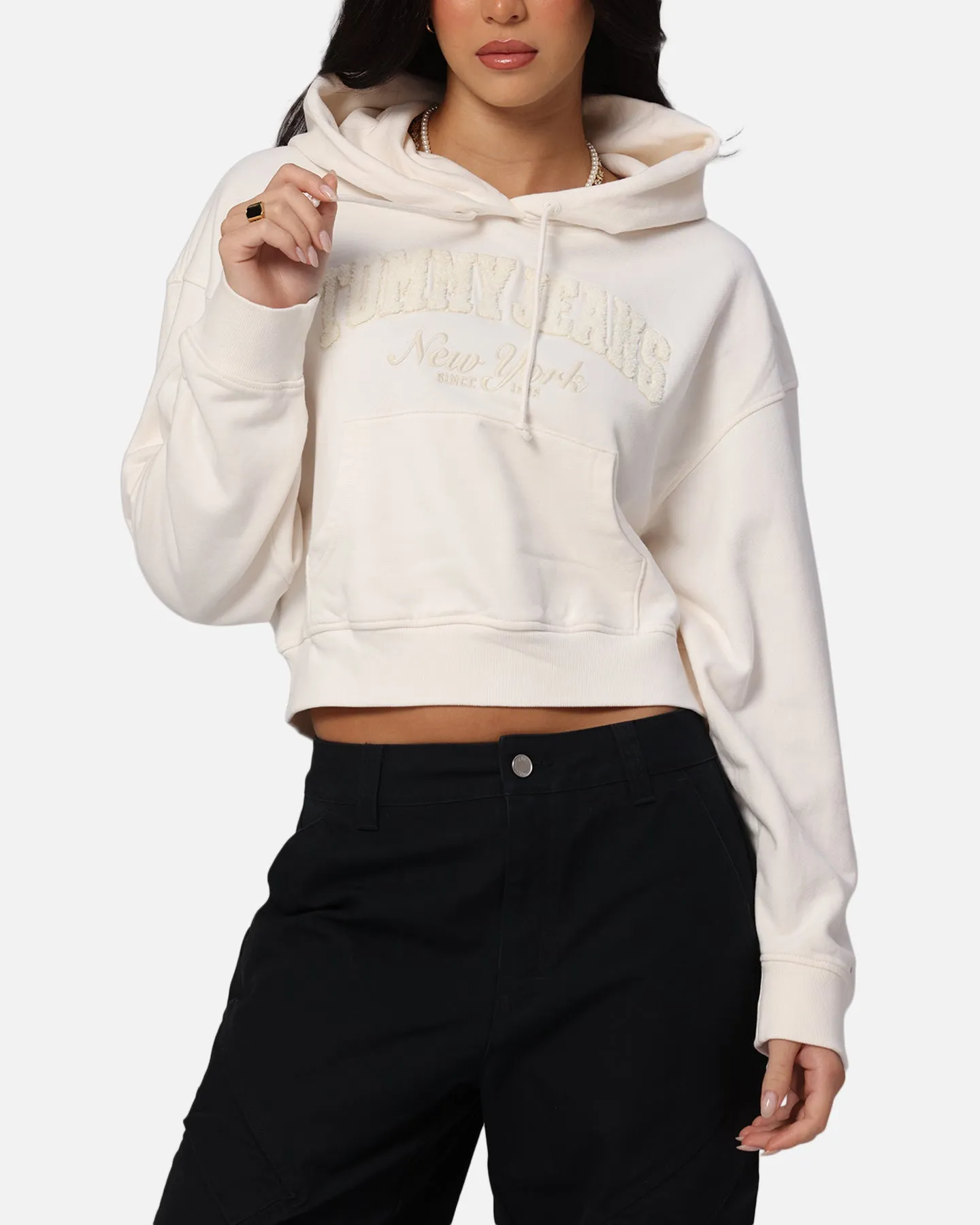 Tommy Jeans Women's Boxy Crop GMD Varsity Hoodie Ancient White