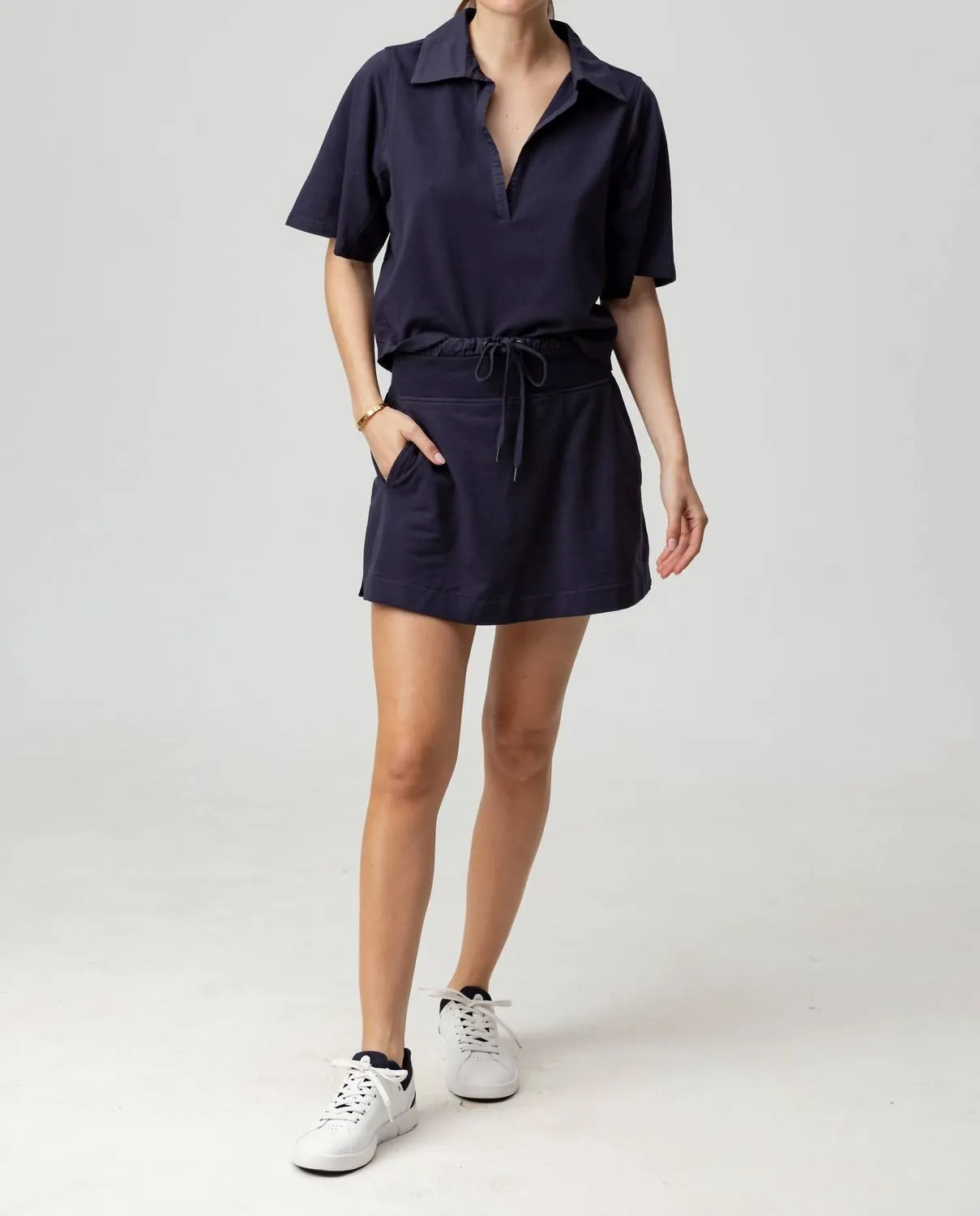 Venus Short Sleeve Popover Top In Navy