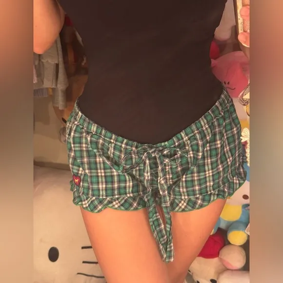Vintage Early 2000’s VSPINK UNIVERSITY Green and white plaid shorts